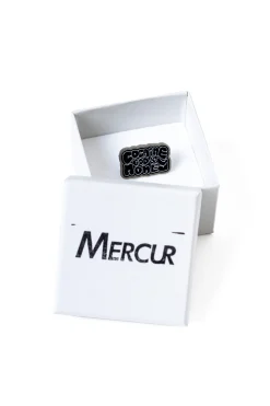 Clearance Przypinka God is Cocaine Przypinki|Inne